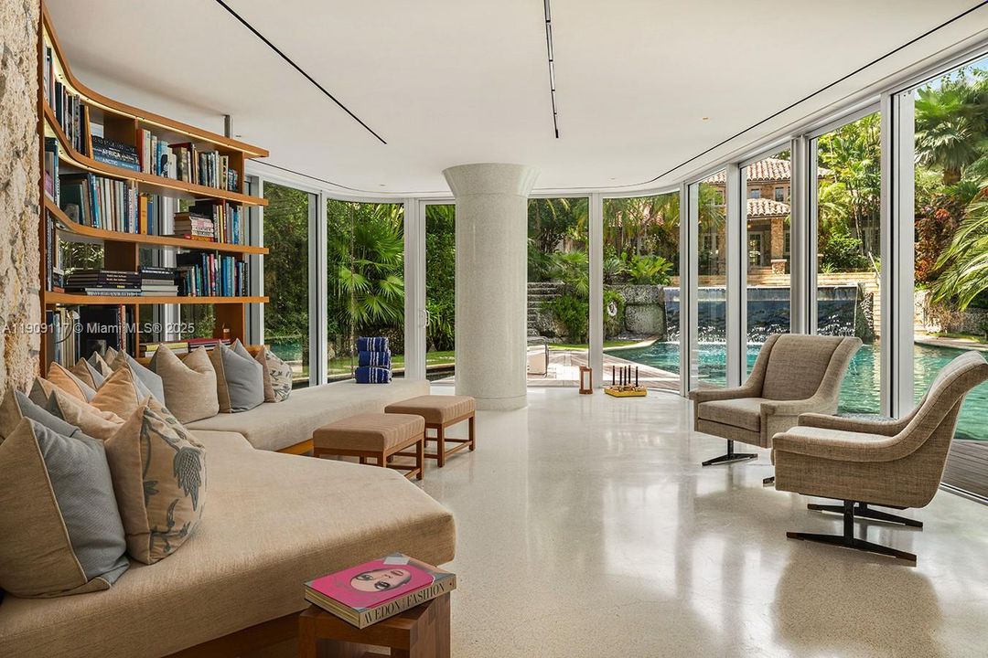 En Venta: $115,000,000 (13 camas, 15 baños, 11855 Pies cuadrados)