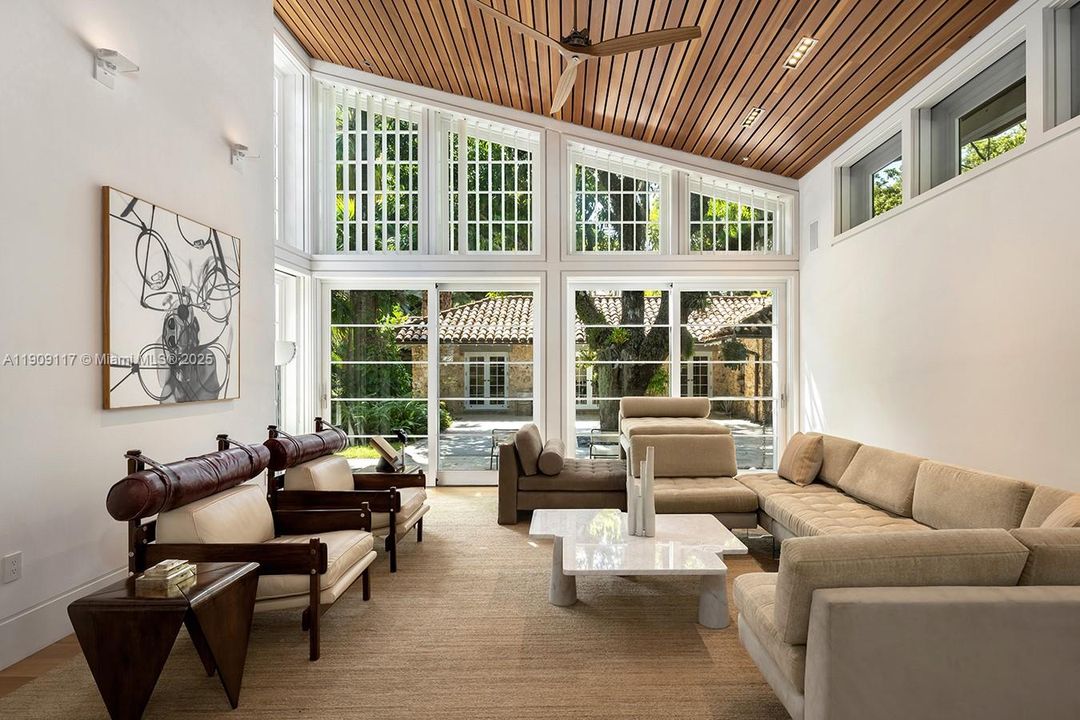 En Venta: $115,000,000 (13 camas, 15 baños, 11855 Pies cuadrados)