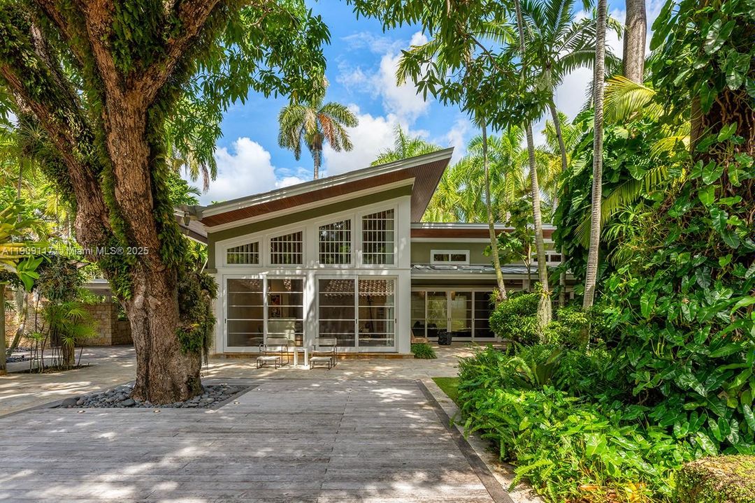 En Venta: $115,000,000 (13 camas, 15 baños, 11855 Pies cuadrados)