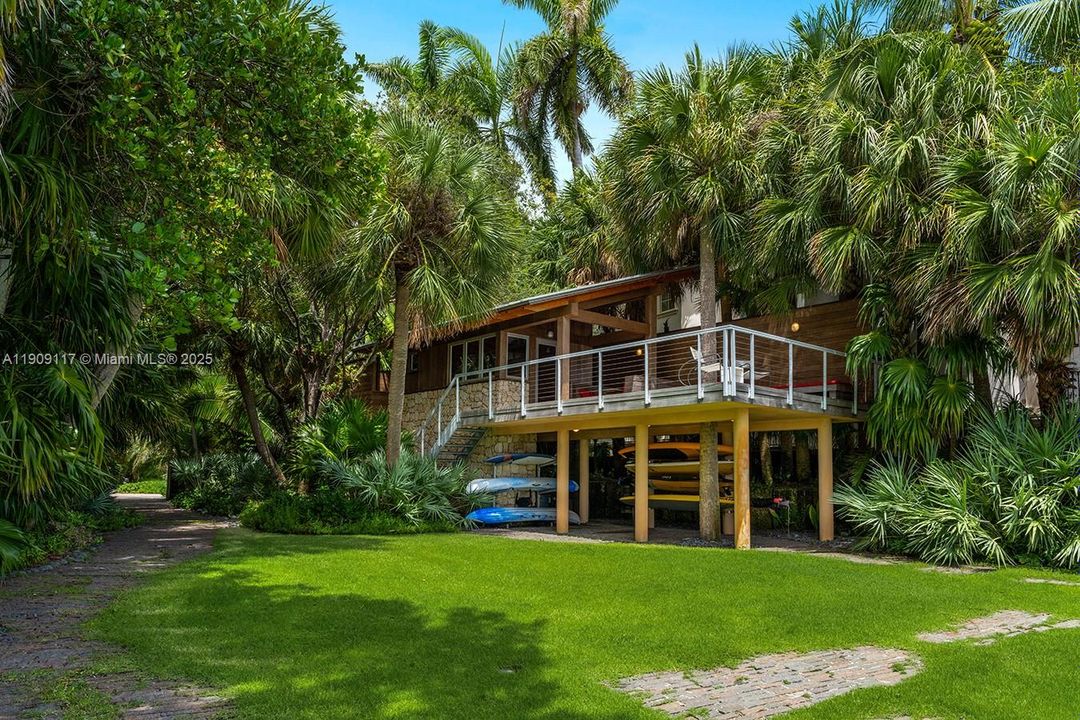 En Venta: $115,000,000 (13 camas, 15 baños, 11855 Pies cuadrados)