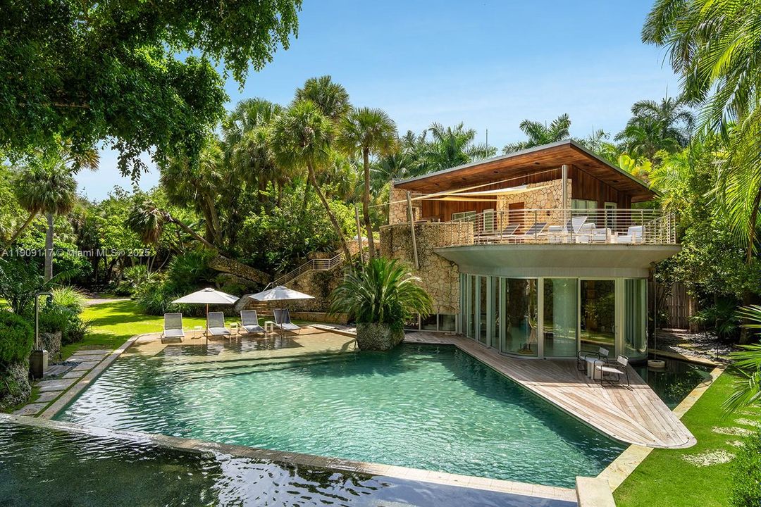 En Venta: $115,000,000 (13 camas, 15 baños, 11855 Pies cuadrados)