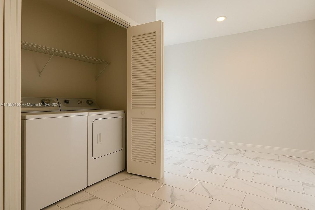 Недавно арендовано: $6,637 (2 спален, 2 ванн, 1341 Квадратных фут)