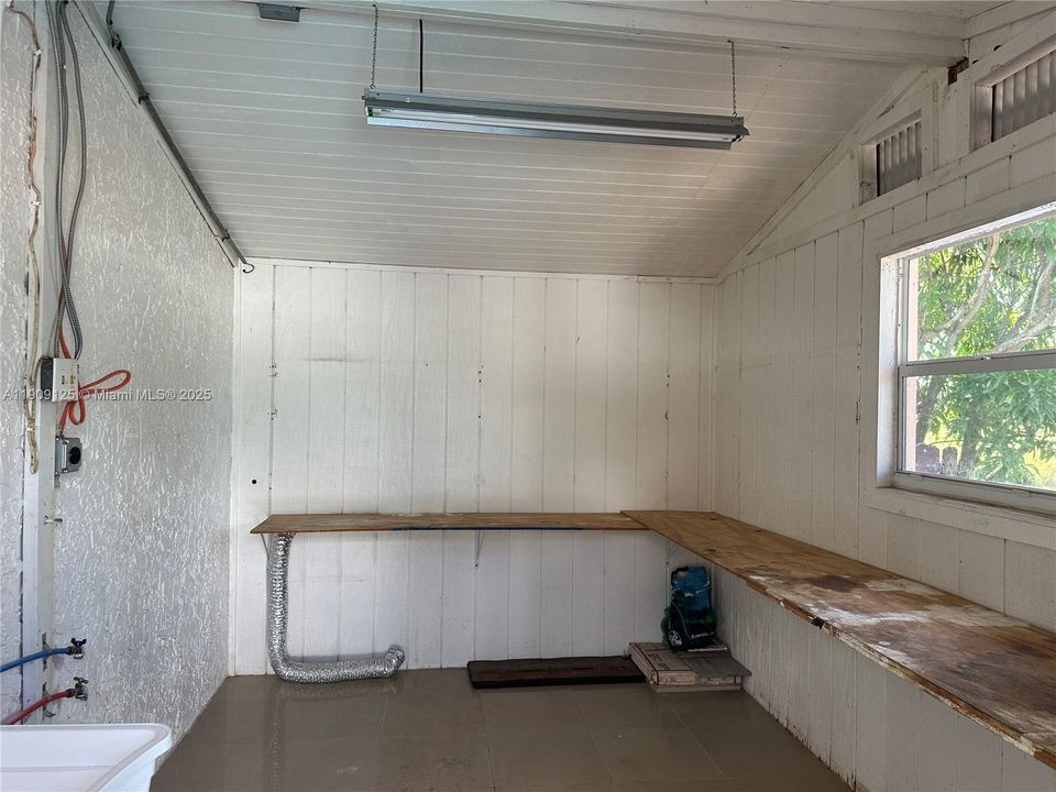 Activo con contrato: $3,100 (3 camas, 2 baños, 1949 Pies cuadrados)