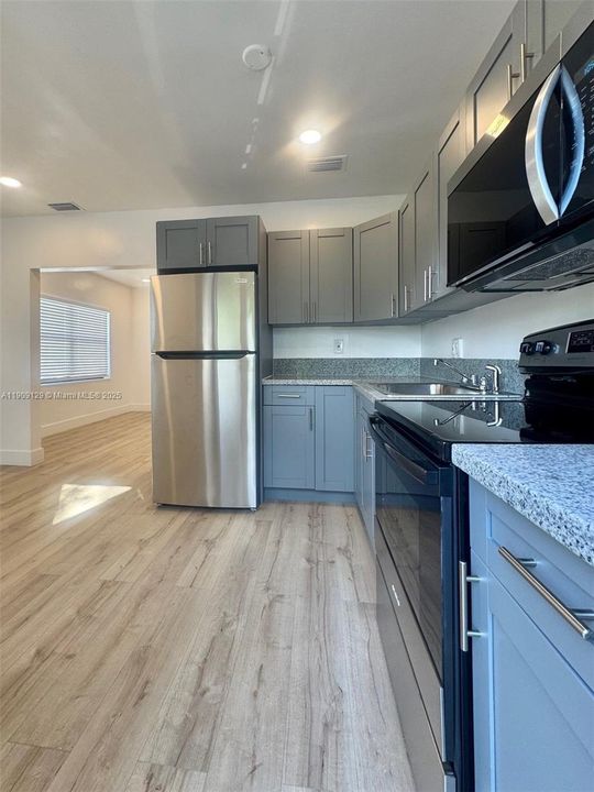 For Sale: $980,000 (0 beds, 0 baths, 2204 Square Feet)