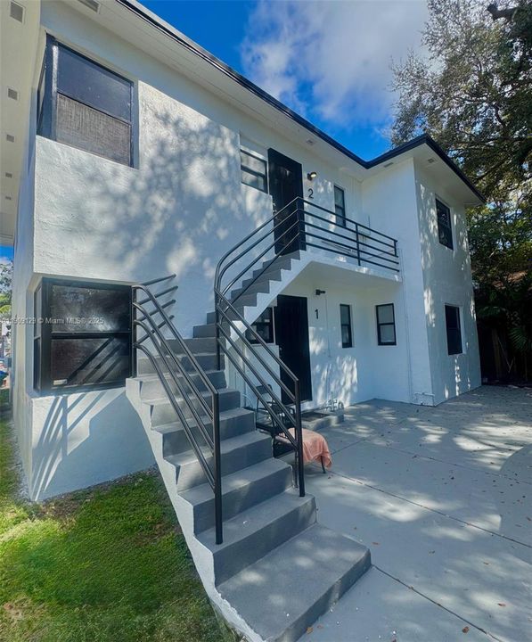 For Sale: $980,000 (0 beds, 0 baths, 2204 Square Feet)