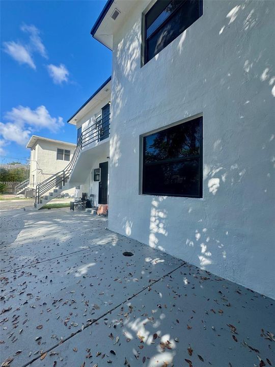 For Sale: $980,000 (0 beds, 0 baths, 2204 Square Feet)