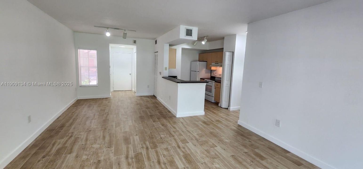 Recientemente alquilado: $2,150 (1 camas, 1 baños, 850 Pies cuadrados)