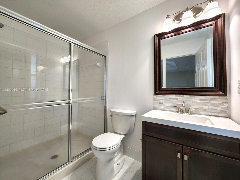 合同活跃: $2,750 (3 贝兹, 2 浴室, 1396 平方英尺)