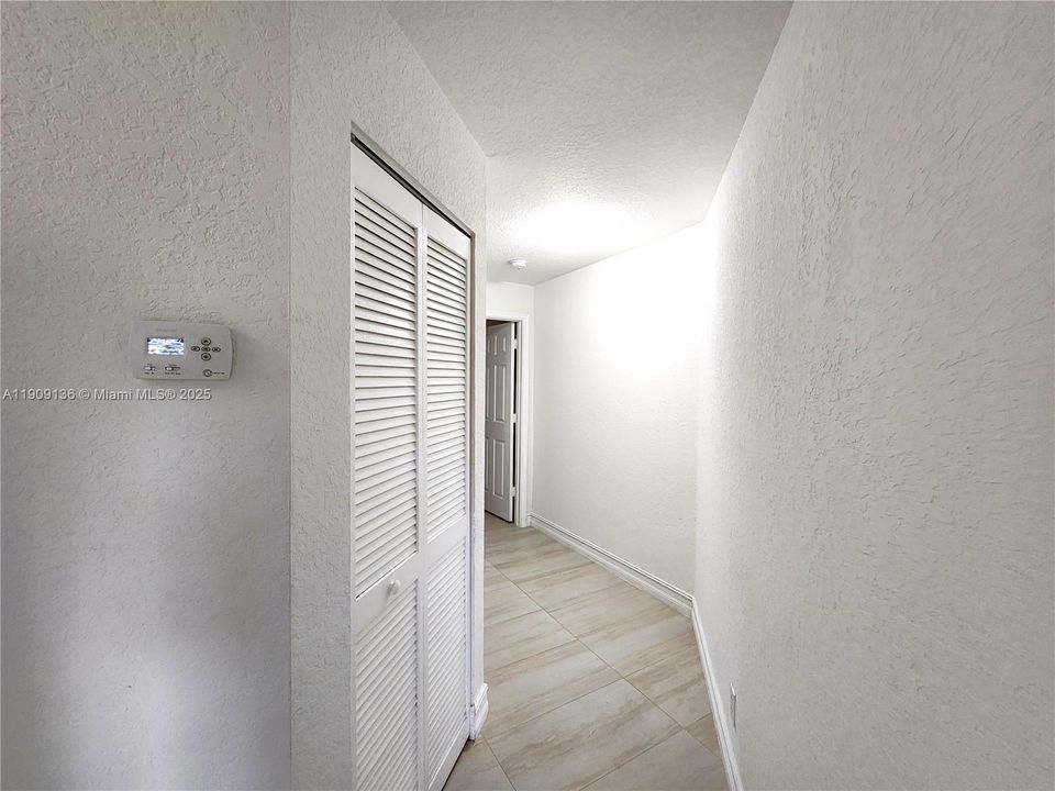 合同活跃: $2,750 (3 贝兹, 2 浴室, 1396 平方英尺)