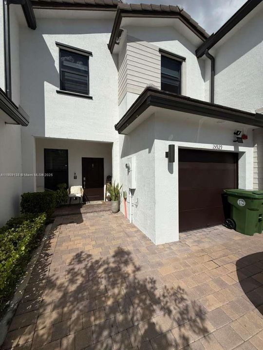 На продажу: $580,000 (3 спален, 2 ванн, 1507 Квадратных фут)