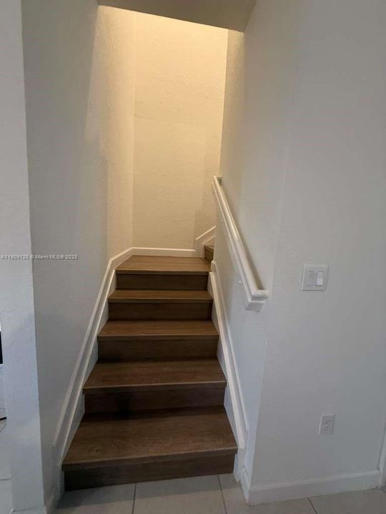 На продажу: $580,000 (3 спален, 2 ванн, 1507 Квадратных фут)