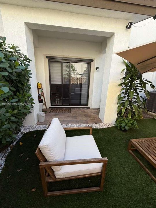 На продажу: $580,000 (3 спален, 2 ванн, 1507 Квадратных фут)