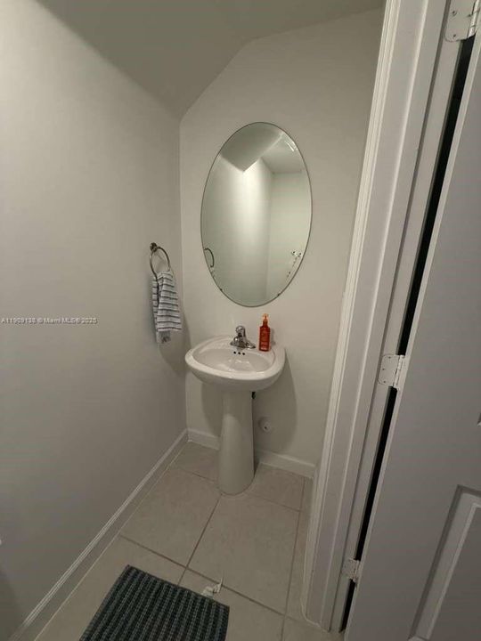 На продажу: $580,000 (3 спален, 2 ванн, 1507 Квадратных фут)