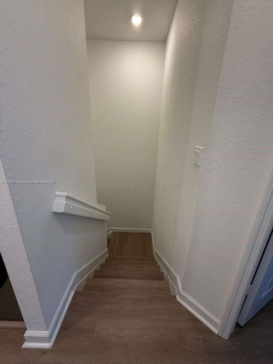 На продажу: $580,000 (3 спален, 2 ванн, 1507 Квадратных фут)