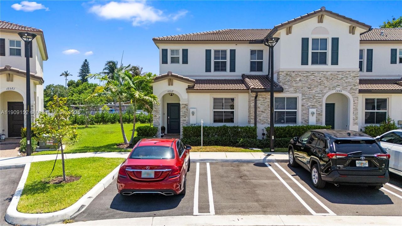 待售: $538,500 (3 贝兹, 3 浴室, 1328 平方英尺)