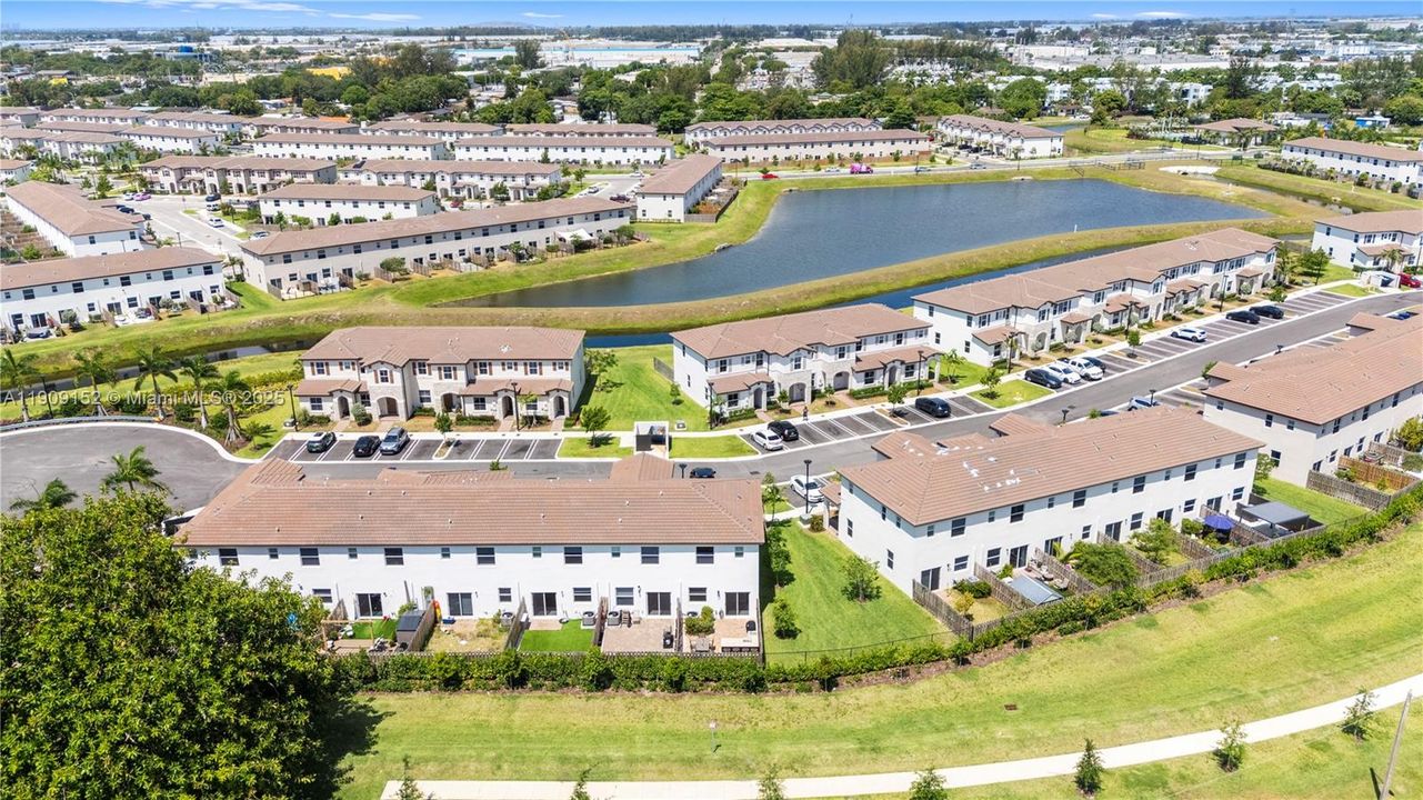 待售: $538,500 (3 贝兹, 3 浴室, 1328 平方英尺)