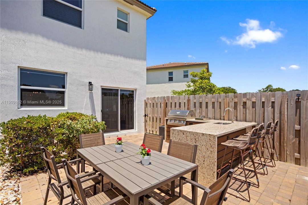 待售: $538,500 (3 贝兹, 3 浴室, 1328 平方英尺)