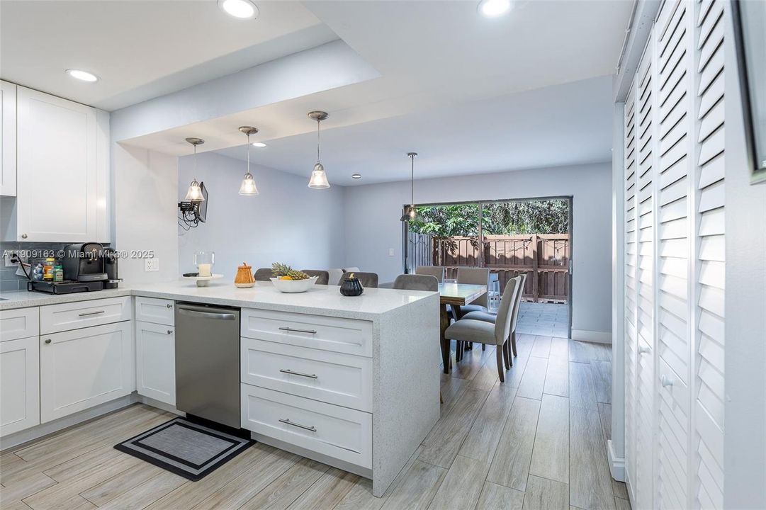 En Venta: $464,900 (2 camas, 1 baños, 1152 Pies cuadrados)