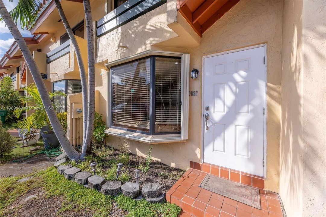 En Venta: $464,900 (2 camas, 1 baños, 1152 Pies cuadrados)