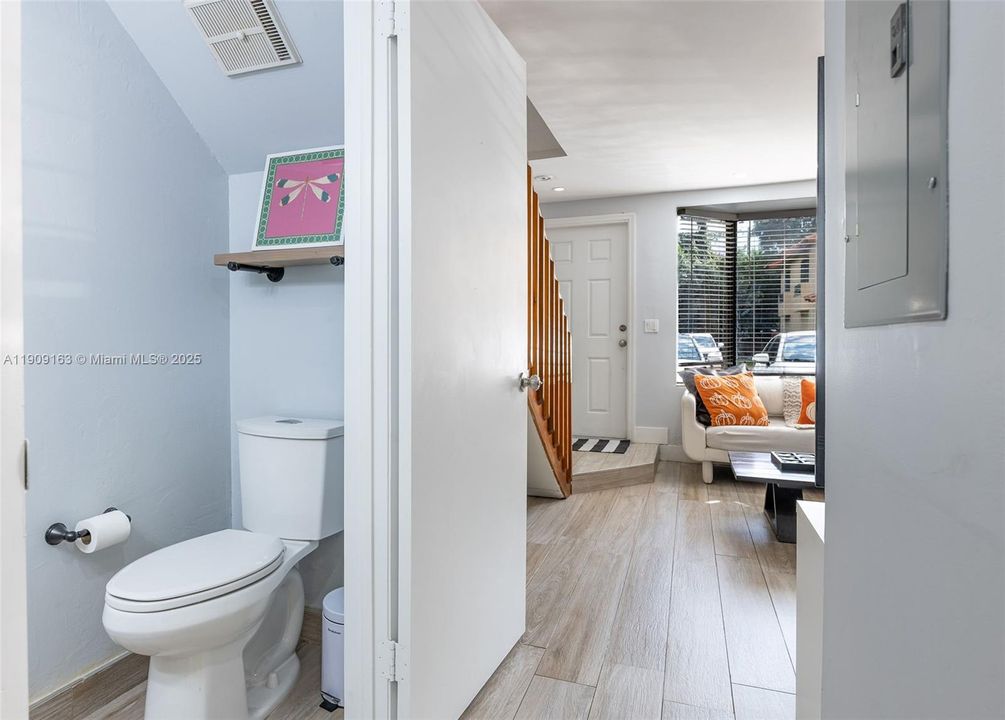 En Venta: $464,900 (2 camas, 1 baños, 1152 Pies cuadrados)