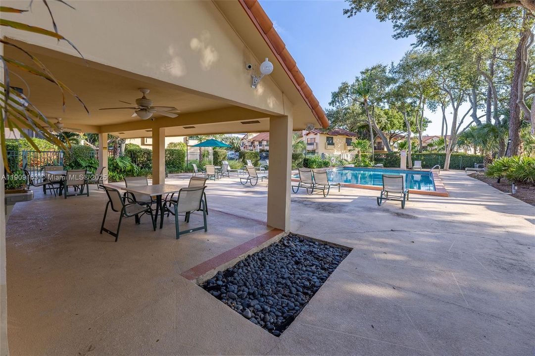 En Venta: $464,900 (2 camas, 1 baños, 1152 Pies cuadrados)