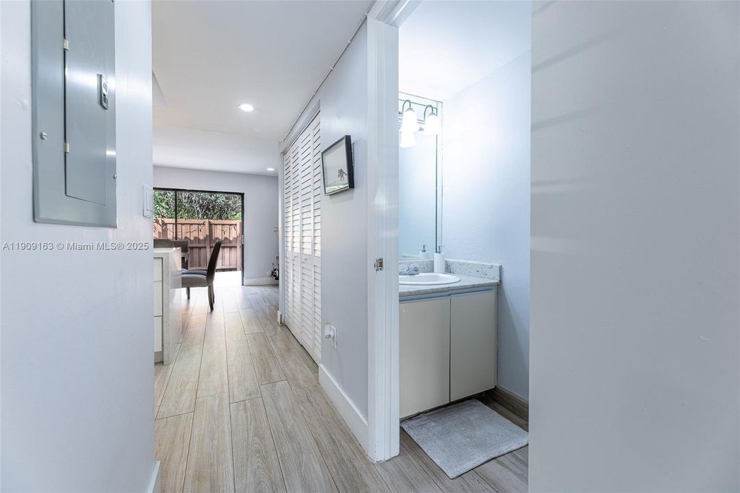 En Venta: $464,900 (2 camas, 1 baños, 1152 Pies cuadrados)