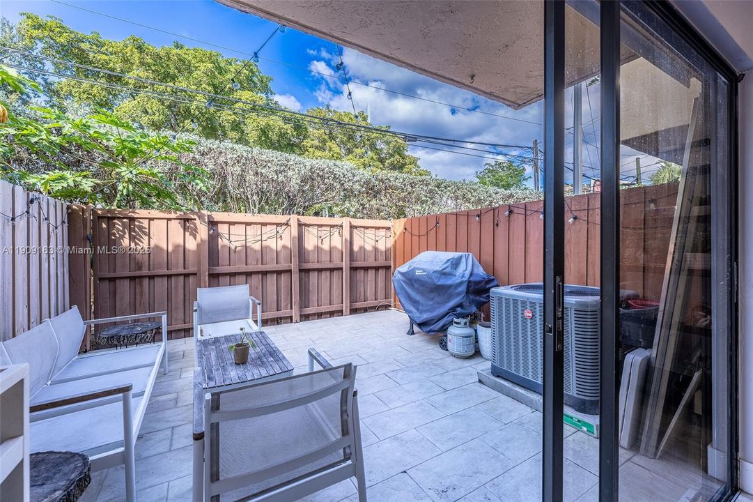 En Venta: $464,900 (2 camas, 1 baños, 1152 Pies cuadrados)