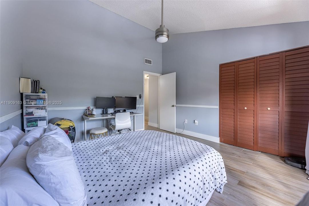 En Venta: $464,900 (2 camas, 1 baños, 1152 Pies cuadrados)