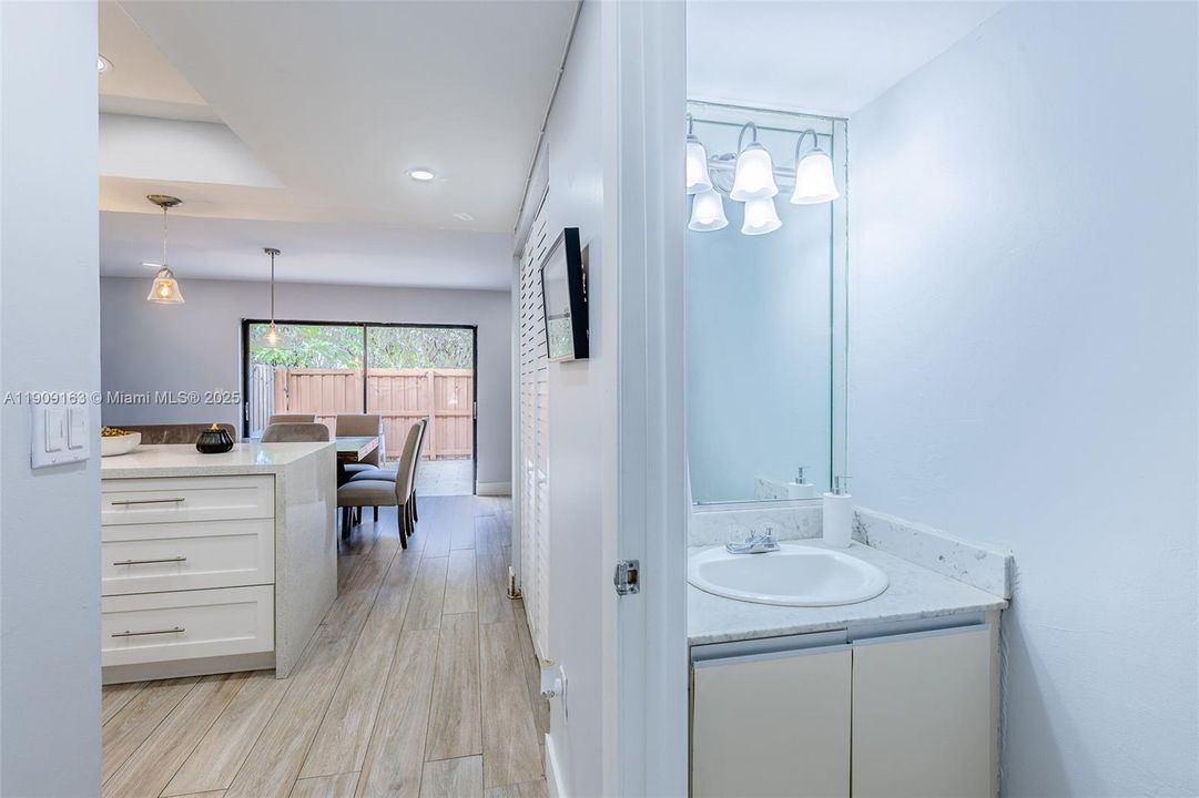 En Venta: $464,900 (2 camas, 1 baños, 1152 Pies cuadrados)