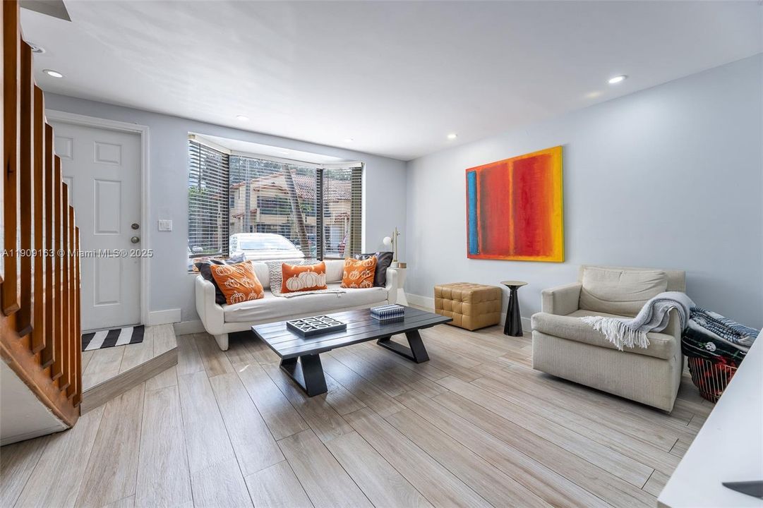 En Venta: $464,900 (2 camas, 1 baños, 1152 Pies cuadrados)