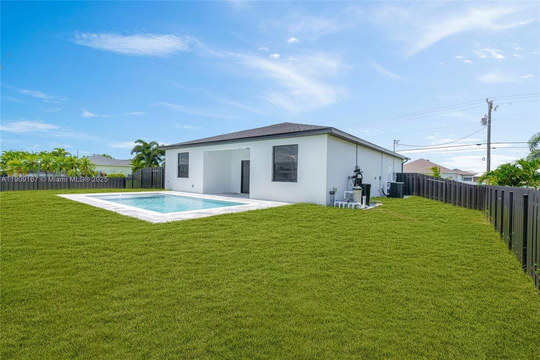 待售: $410,000 (3 贝兹, 2 浴室, 1469 平方英尺)