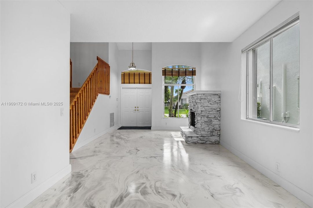 For Rent: $4,500 (4 beds, 2 baths, 2095 Square Feet)