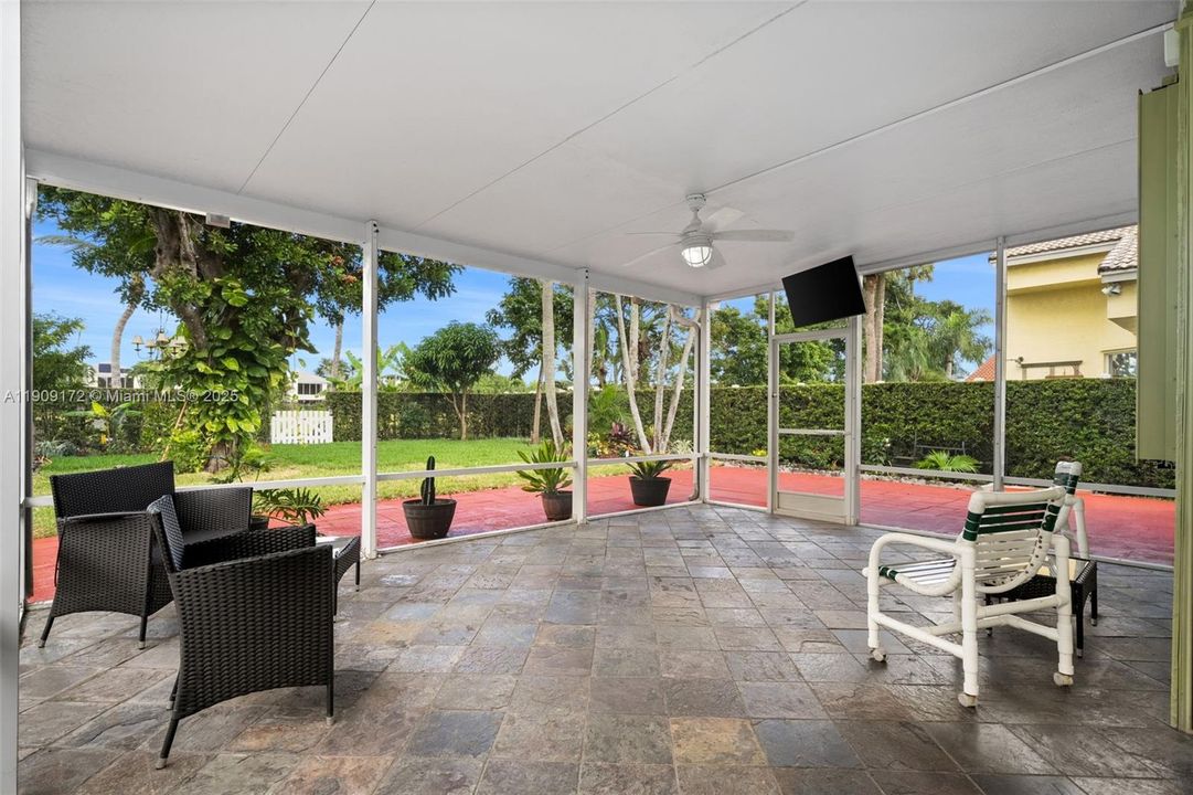 For Rent: $4,500 (4 beds, 2 baths, 2095 Square Feet)