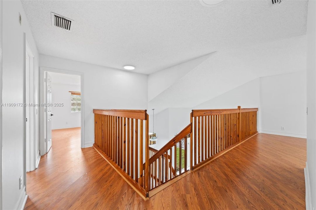 For Rent: $4,500 (4 beds, 2 baths, 2095 Square Feet)