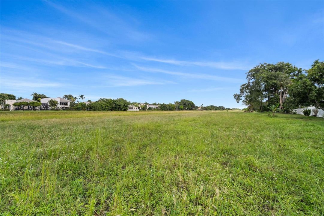 For Rent: $4,500 (4 beds, 2 baths, 2095 Square Feet)