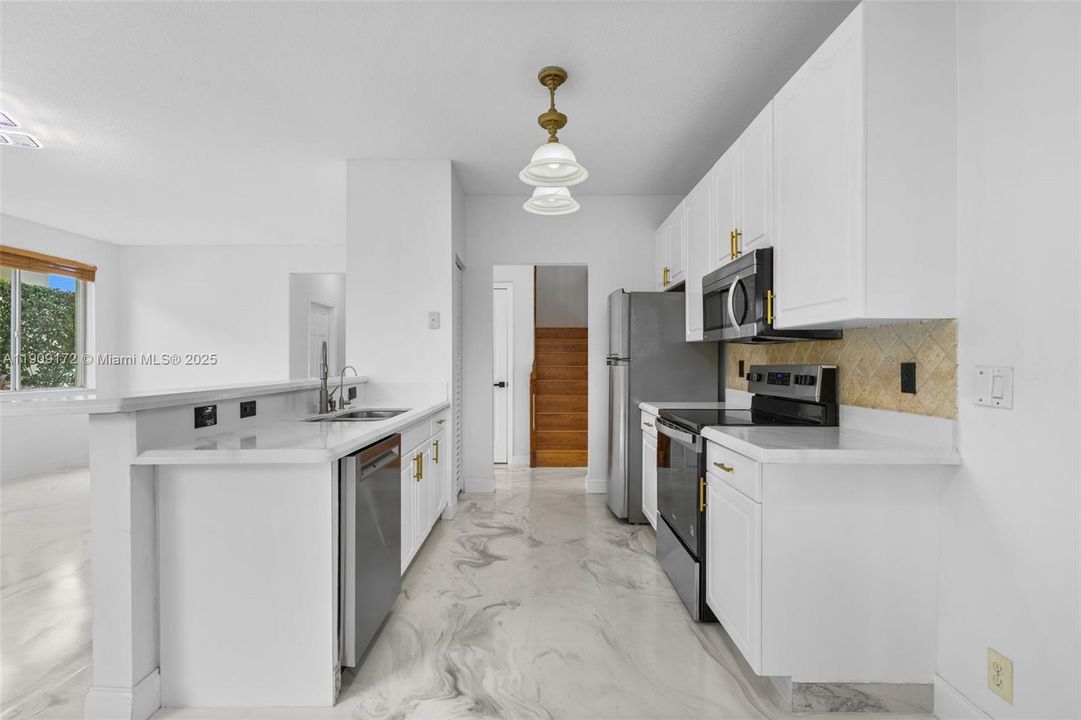 For Rent: $4,500 (4 beds, 2 baths, 2095 Square Feet)