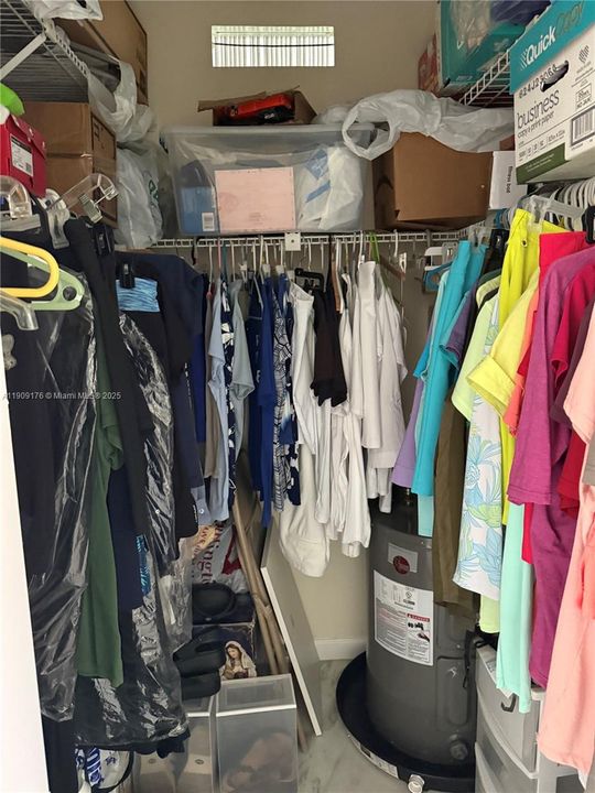 На продажу: $175,000 (1 спален, 1 ванн, 630 Квадратных фут)