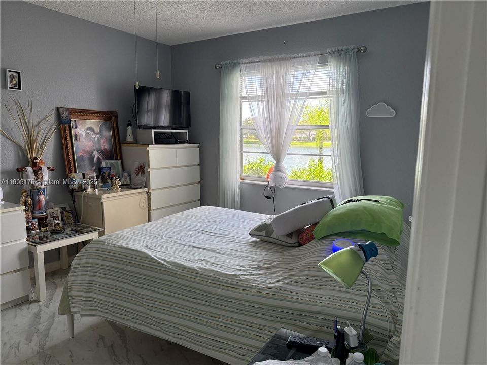 На продажу: $175,000 (1 спален, 1 ванн, 630 Квадратных фут)