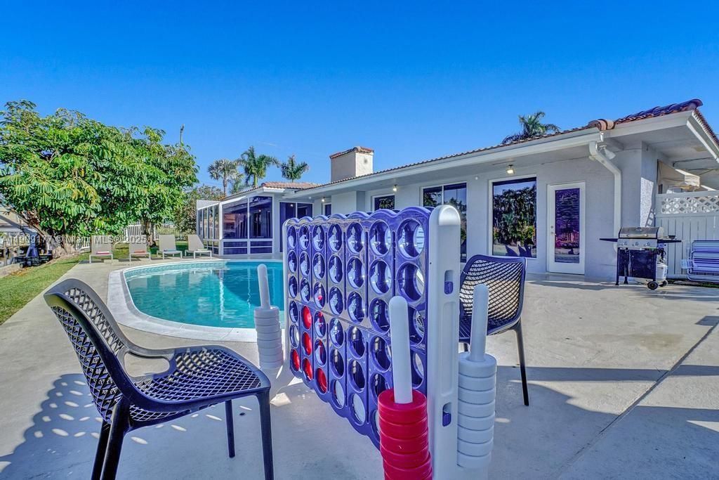 En Venta: $1,750,000 (5 camas, 3 baños, 2614 Pies cuadrados)