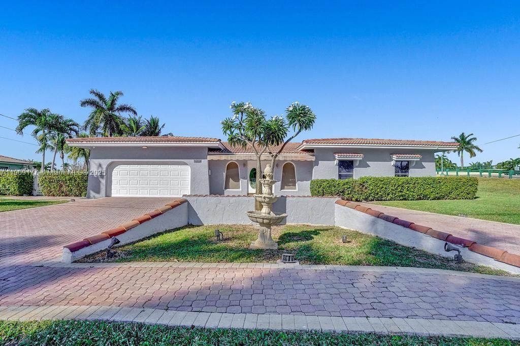 En Venta: $1,750,000 (5 camas, 3 baños, 2614 Pies cuadrados)