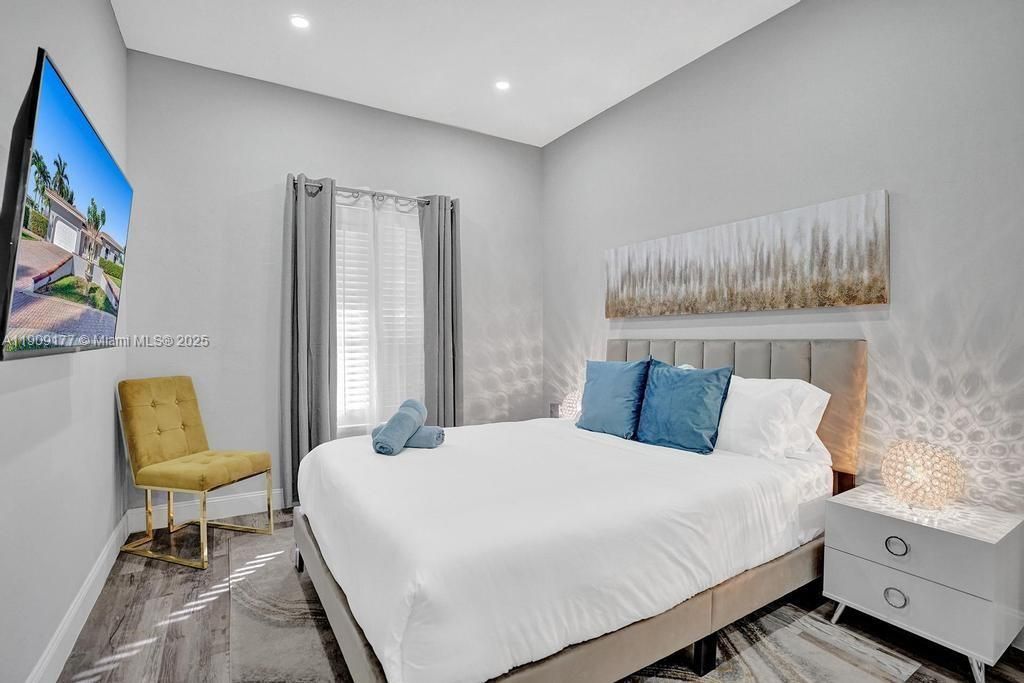 En Venta: $1,750,000 (5 camas, 3 baños, 2614 Pies cuadrados)