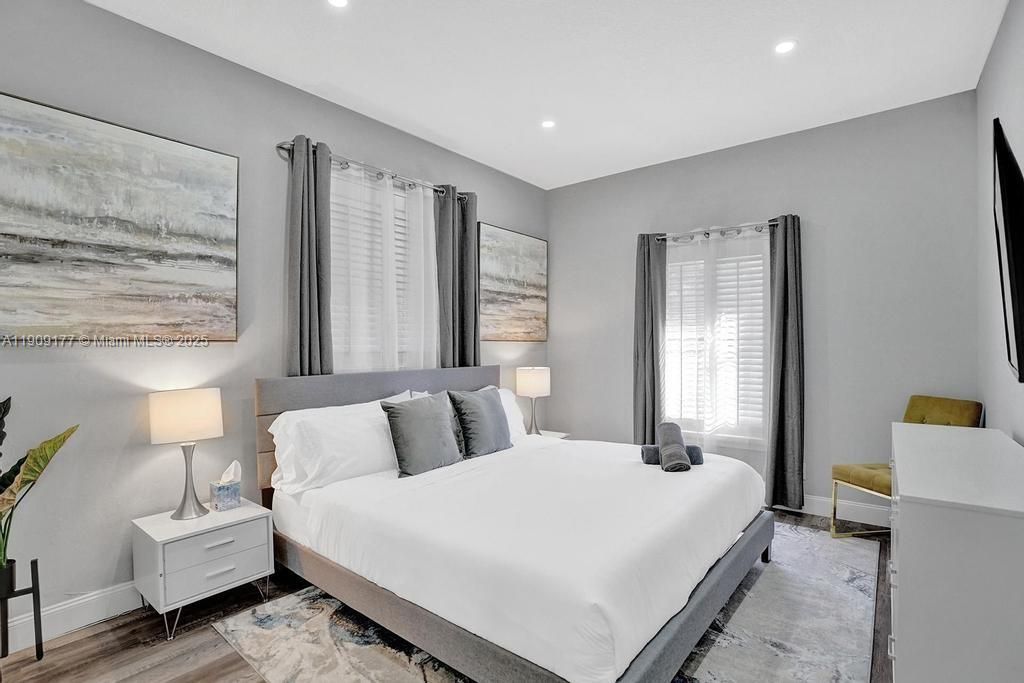 En Venta: $1,750,000 (5 camas, 3 baños, 2614 Pies cuadrados)