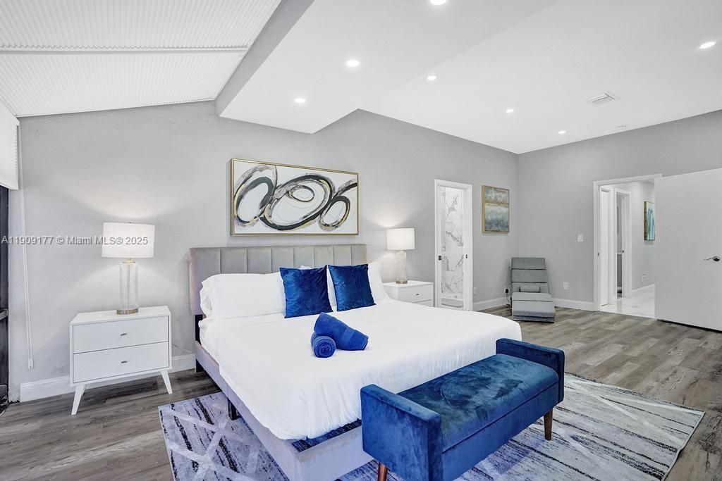 En Venta: $1,750,000 (5 camas, 3 baños, 2614 Pies cuadrados)