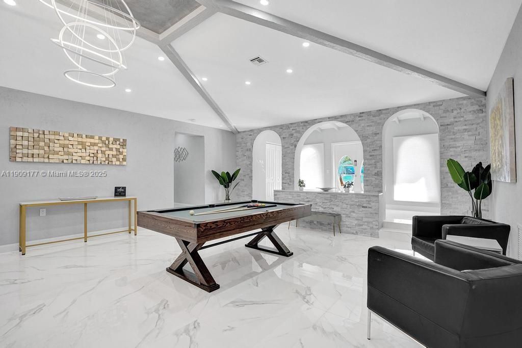 En Venta: $1,750,000 (5 camas, 3 baños, 2614 Pies cuadrados)