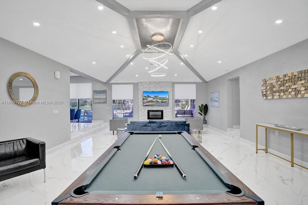 En Venta: $1,750,000 (5 camas, 3 baños, 2614 Pies cuadrados)