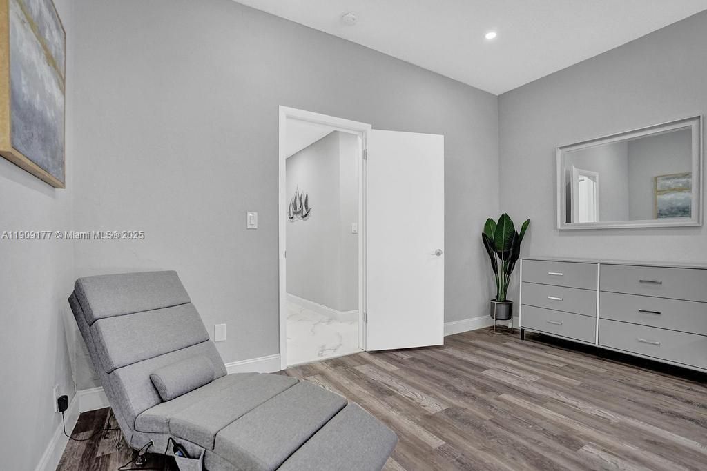 En Venta: $1,750,000 (5 camas, 3 baños, 2614 Pies cuadrados)