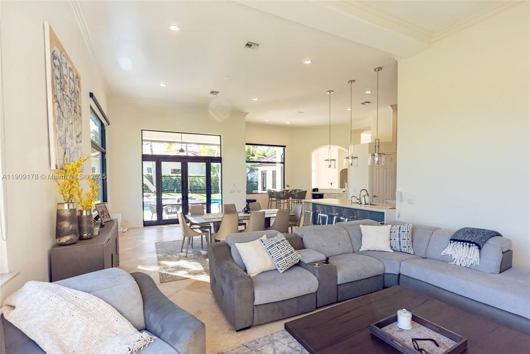 For Sale: $2,570,000 (5 beds, 4 baths, 4377 Square Feet)