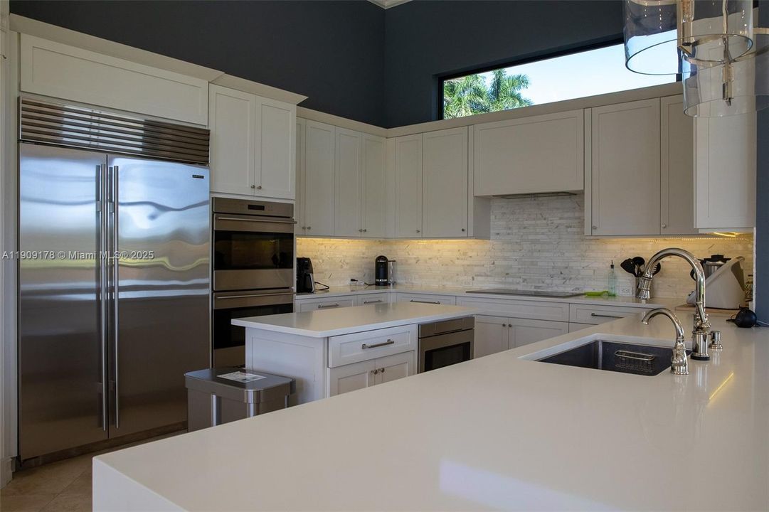 For Sale: $2,570,000 (5 beds, 4 baths, 4377 Square Feet)