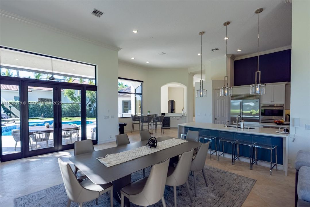 For Sale: $2,570,000 (5 beds, 4 baths, 4377 Square Feet)