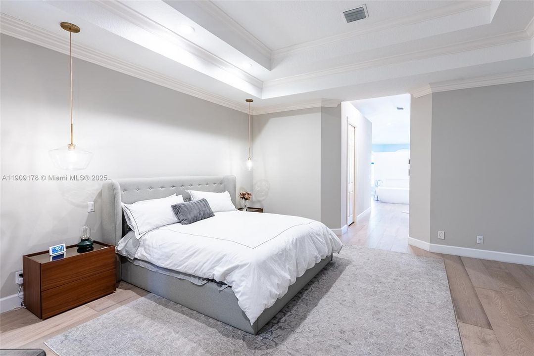 For Sale: $2,570,000 (5 beds, 4 baths, 4377 Square Feet)